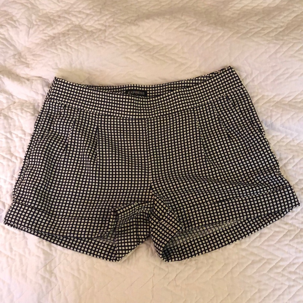 B&W high waisted Express shorts